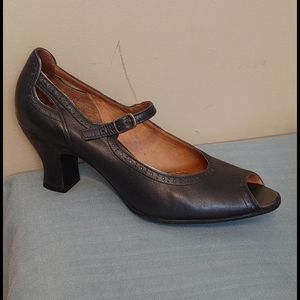 👠NWOT Clark's Shoe "Artisan"